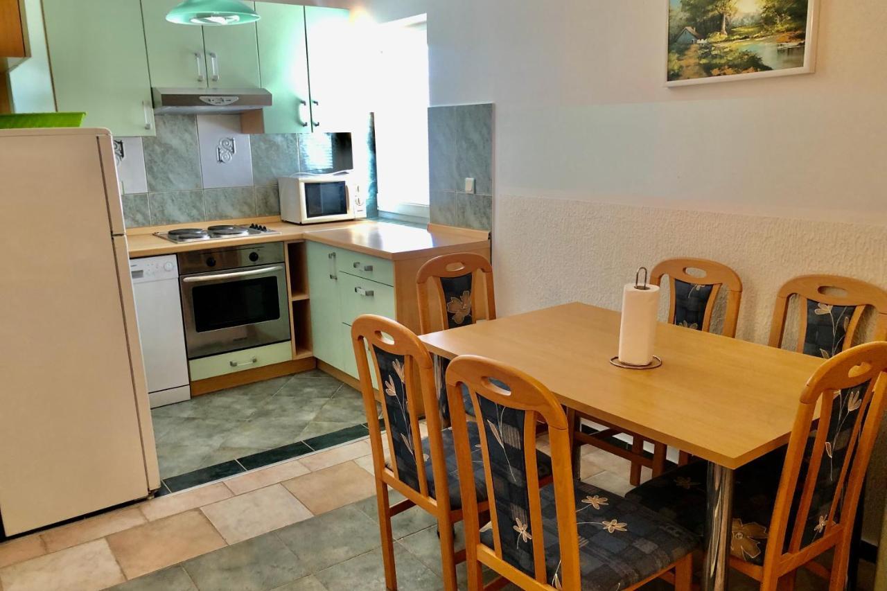 Villa Latina With 6 Apartments And A Shared Pool Vir Dış mekan fotoğraf