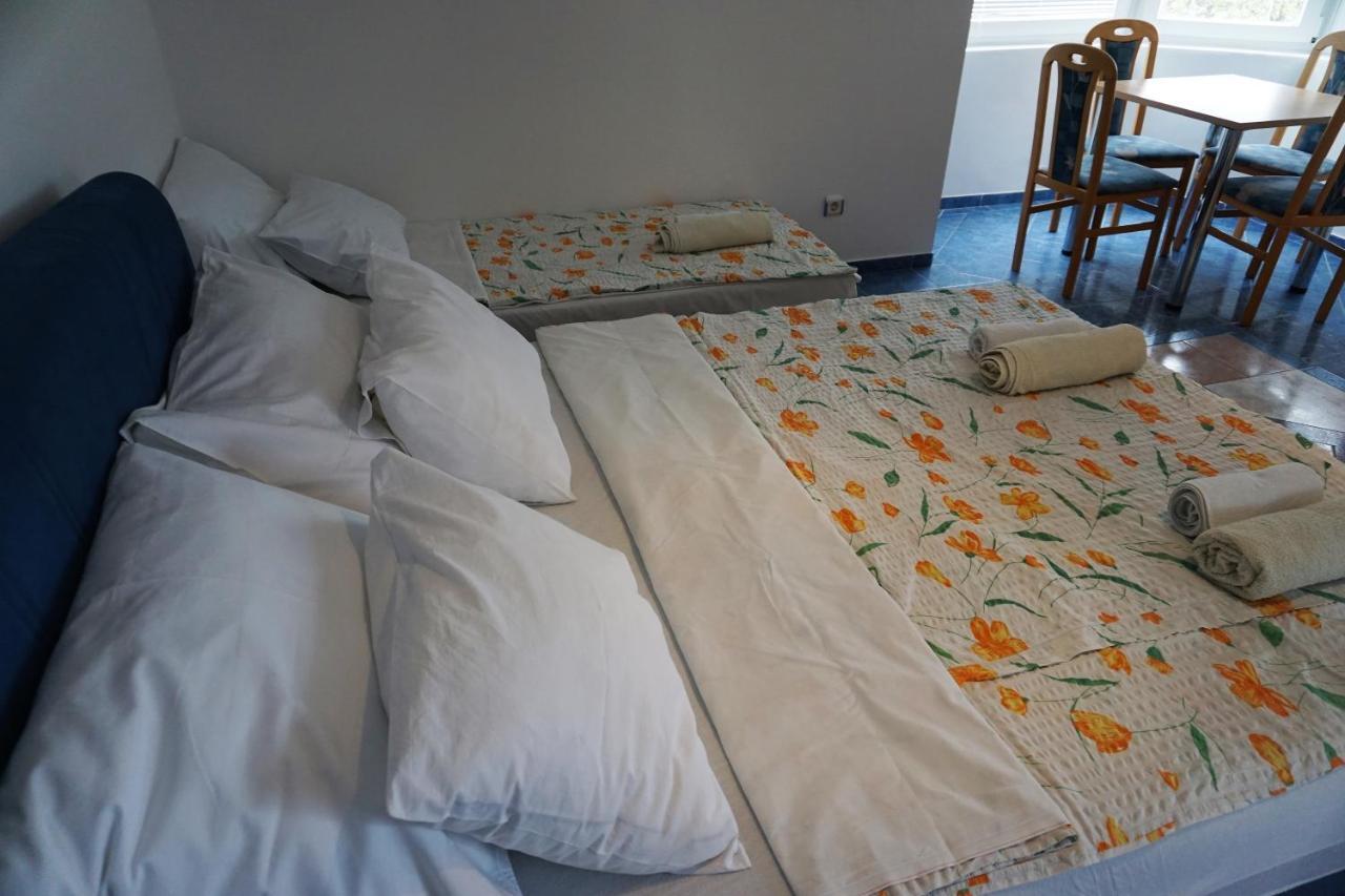 Villa Latina With 6 Apartments And A Shared Pool Vir Dış mekan fotoğraf