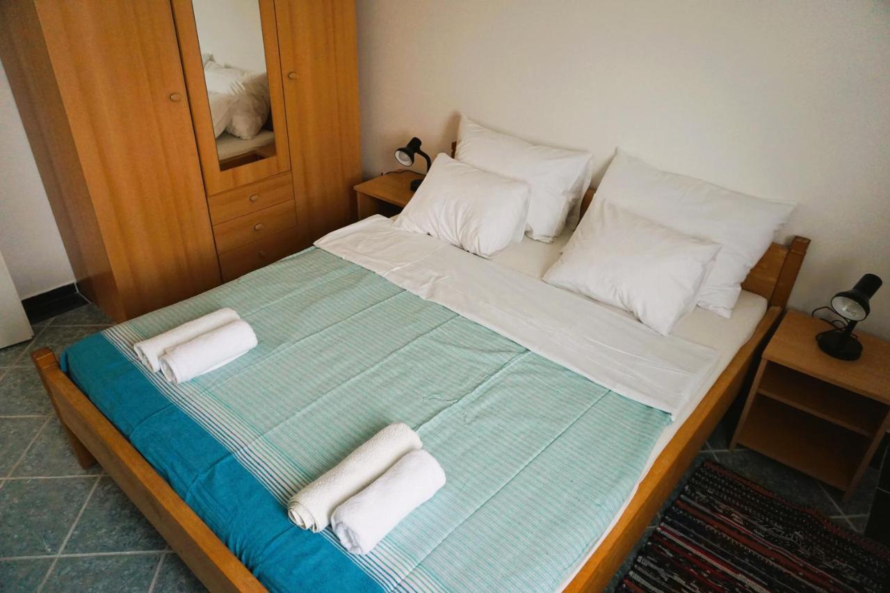 Villa Latina With 6 Apartments And A Shared Pool Vir Dış mekan fotoğraf